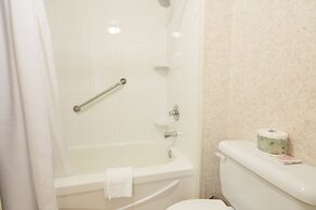 Royal Scot Hotel & Suites