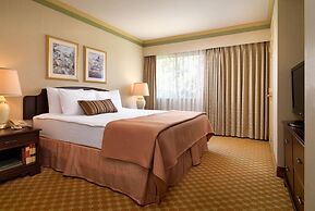 Royal Scot Hotel & Suites, Trademark Collection by Wyndham