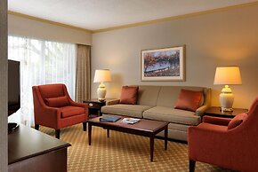 Royal Scot Hotel & Suites, Trademark Collection by Wyndham