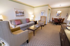 Royal Scot Hotel & Suites