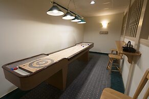 Royal Scot Hotel & Suites