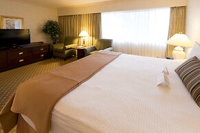 Royal Scot Hotel & Suites