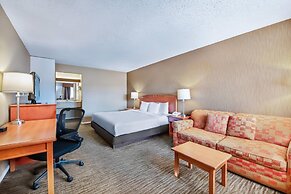 Econo Lodge Inn & Suites