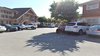 Econo Lodge Inn & Suites