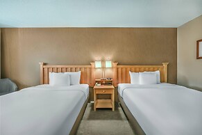 Econo Lodge Inn & Suites
