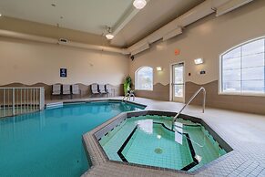 Days Inn & Suites by Wyndham Brandon