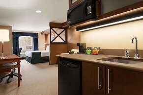 Days Inn & Suites by Wyndham Brandon