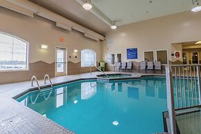 Days Inn & Suites by Wyndham Brandon