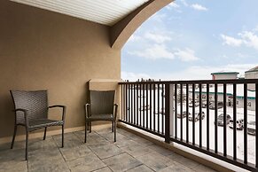 Days Inn & Suites by Wyndham Brandon