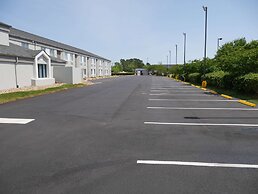 Sleep Inn Near Outlets