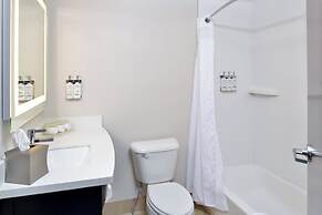 Holiday Inn Express Lewisburg/New Columbia by IHG