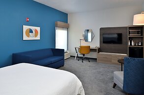 Holiday Inn Express Lewisburg/New Columbia by IHG