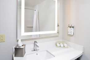 Holiday Inn Express Lewisburg/New Columbia by IHG