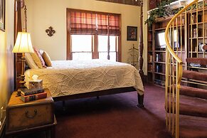 Hines Mansion