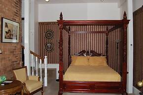 Hines Mansion