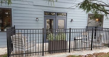 Country Inn & Suites by Radisson, Savannah Midtown, GA