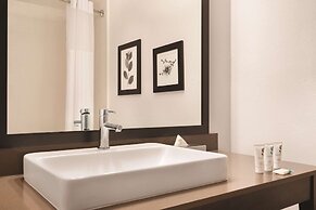 Country Inn & Suites by Radisson, Savannah Midtown, GA