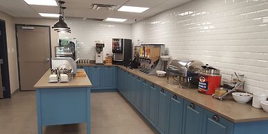 Country Inn & Suites by Radisson, Savannah Midtown, GA