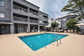 Courtyard by Marriott Charlotte/Matthews