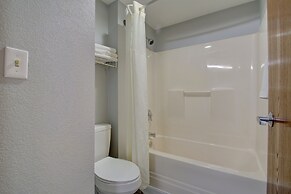 Quality Inn & Suites CVG Airport