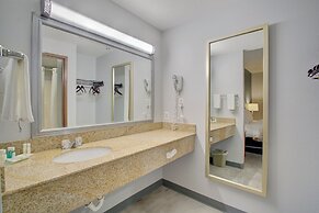 Quality Inn & Suites CVG Airport