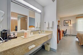 Quality Inn & Suites CVG Airport