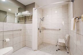 Quality Inn & Suites CVG Airport