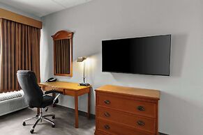 Quality Inn & Suites CVG Airport