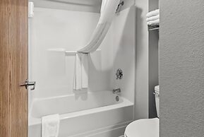 Quality Inn & Suites CVG Airport