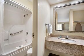 Best Western Inn & Suites - Monroe