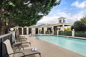 Best Western Inn & Suites - Monroe