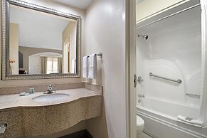 Best Western Inn & Suites - Monroe