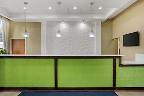 Best Western Inn & Suites - Monroe