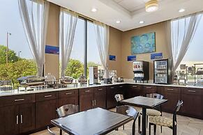 Best Western Inn & Suites - Monroe