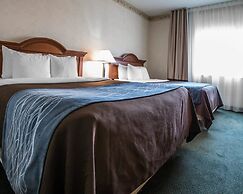 Quality Inn & Suites Dixon near I-88