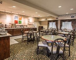 Quality Inn & Suites Dixon near I-88