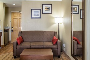 Comfort Inn & Suites Cedar Rapids North - Collins Road