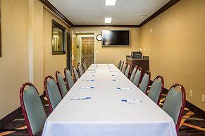 Comfort Inn & Suites Cedar Rapids North - Collins Road