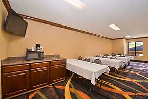 Comfort Inn & Suites Cedar Rapids North - Collins Road