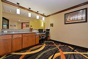 Comfort Inn & Suites Cedar Rapids North - Collins Road