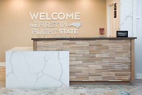 Hampton Inn & Suites Charlotte/South Park at Phillips Place