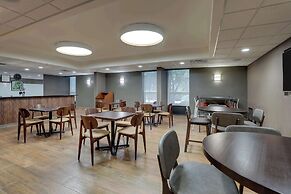 Drury Inn & Suites Charlotte University Place