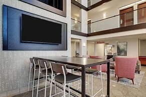 Drury Inn & Suites Charlotte University Place