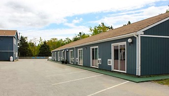 Colonial Inn Ellsworth