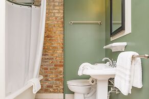 Jonathan Pitney House