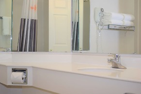 La Quinta Inn & Suites by Wyndham Lakeland West