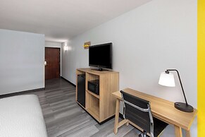 Super 8 by Wyndham Alexandria LA