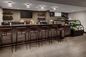 Courtyard by Marriott Manchester - Boston Regional Airport