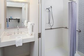 Courtyard by Marriott Manchester - Boston Regional Airport