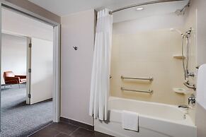 Courtyard by Marriott Manchester - Boston Regional Airport